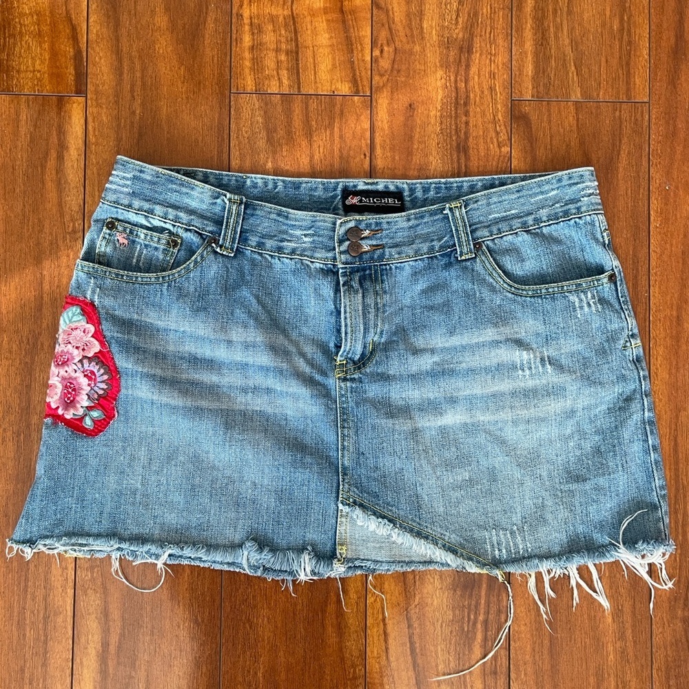 Vintage Blue Denim Mini Skirt with Floral Embroidery